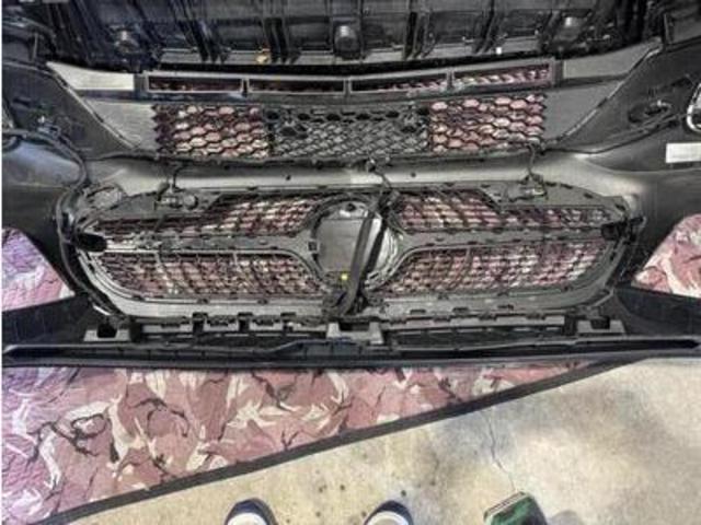 R2年　メルセデス・ベンツ　Ａクラス　Ａ２００ｄ　パナメリカーナグリル交換＆アイドリングストップキャンセルコーディング施工