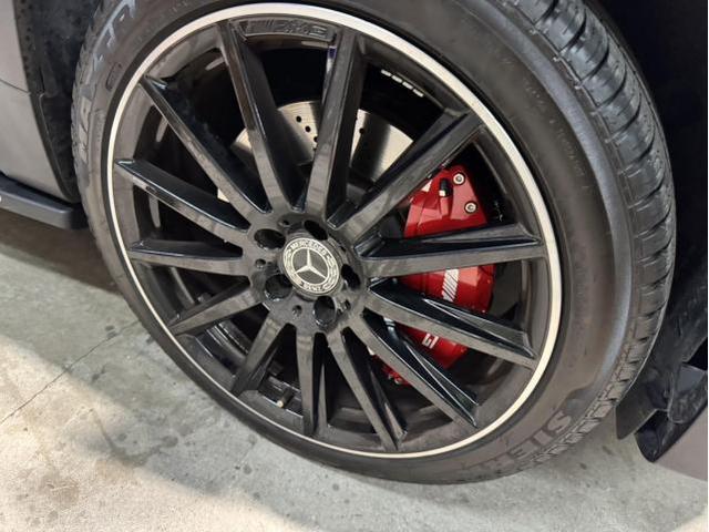 X247 メルセデス・ベンツ GLB サイドステップ・マフラーカッター・キャリパーカバー取付