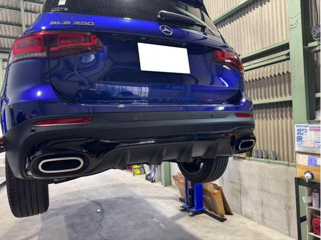 X247 メルセデス・ベンツ GLB サイドステップ・マフラーカッター・キャリパーカバー取付