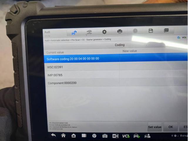 R1年　アウディ　Ａ６　48Vオルタネーター交換