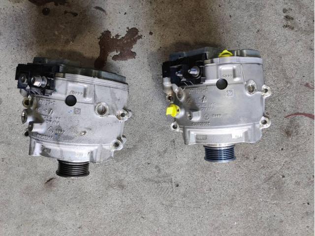 R1年　アウディ　Ａ６　48Vオルタネーター交換