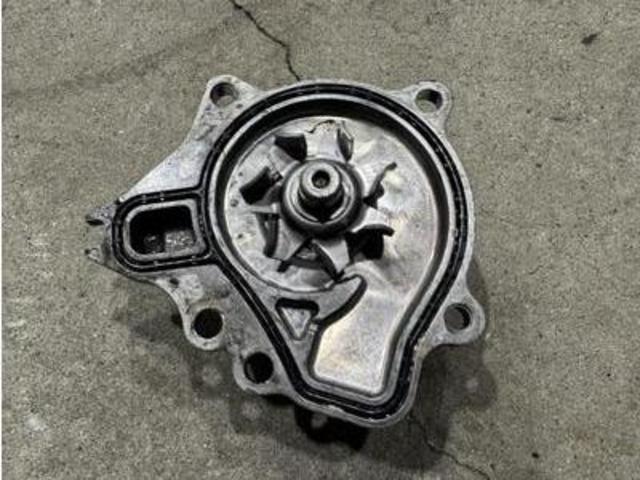 H28年　レクサス　ＮＸ200ｔ　ウォーターポンプ交換