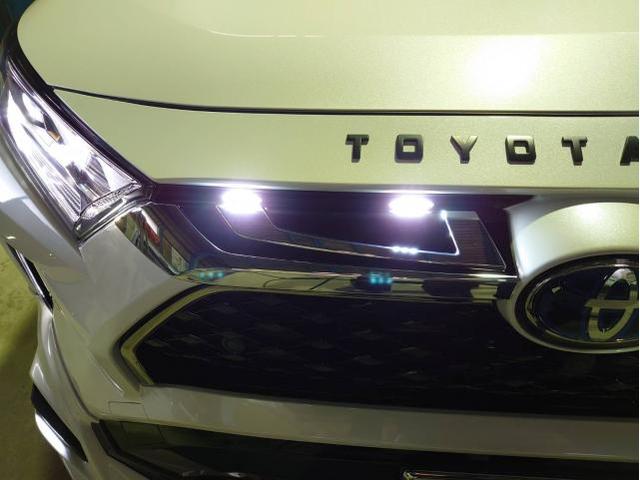 トヨタ　RAV4  ルームランプ　LED ドアハンドルカバー　ドアハンドルプロテクトカバー　ウェルカムランプLED 室内灯　カスタム　国産車　SUV 土日営業　安い　岐阜県　岐阜市　羽島市　各務原市　岐南町　笠松町　愛知県　一宮市　江南市