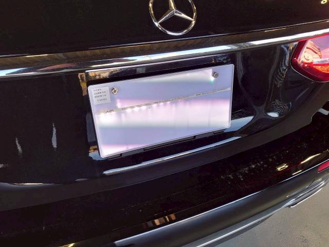 メルセデス・ベンツ Eクラス 字光式プレート取付　取り付け　安い　土日営業　岐阜県　岐阜市　羽島市　各務原市　穂積市　土岐市　多治見市　瑞穂市　岐南町　笠松町　愛知県　一宮市　江南市　名古屋市