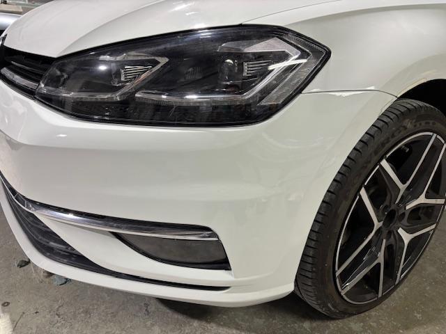 フォルクスワーゲン　バンパー修理