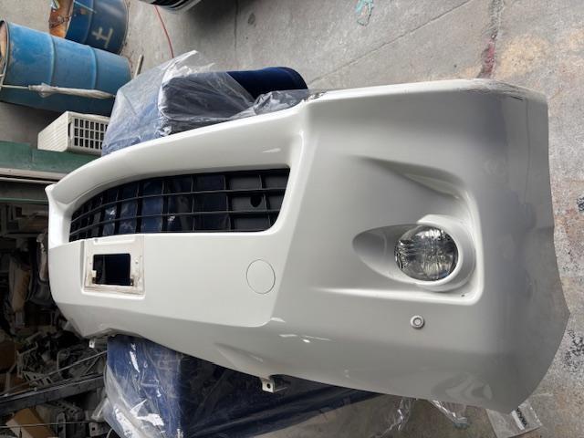 トヨタ　アルファード　中古バンパー修理、交換