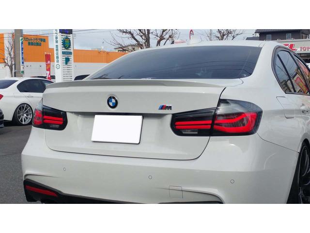 BMW F30　Mパフォーマンステールランプ取付　前期　後期　法定点検　輸入車　欧州車　カスタム　修理　車検　愛知　豊橋　豊川　蒲郡　浜松　静岡　アウディ　BMW　ベンツ　ワーゲン