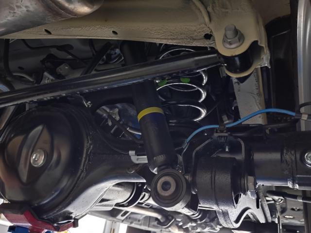 ジムニー サスペンション交換 KYB 法定点検 輸入車 欧州車 カスタム 修理 車検 愛知 豊橋 豊川 蒲郡 浜松 ショックアブソーバー ステアリングダンパー JB64 カヤバ