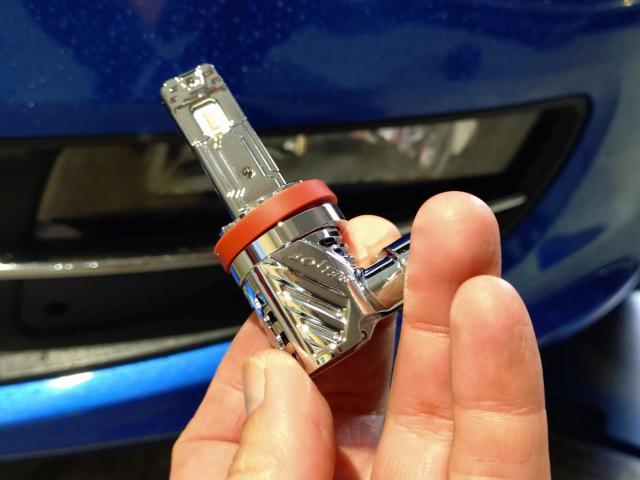 フォルクスワーゲン　シャラン　ヘッドライト交換フォグライト交換　LED　法定点検　輸入車　欧州車　カスタム　修理　車検　愛知　豊橋　豊川　蒲郡　浜松　BELLOF　7N　ヘッドランプ　フォグランプ　暗い　VW　HID