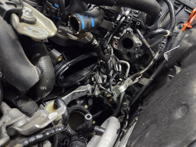 メルセデス・ベンツ　Ｃ220d　W205　EGRバルブ交換　吸排気系修理・整備　輸入車修理専門店　　伊勢市　カーブティック三共