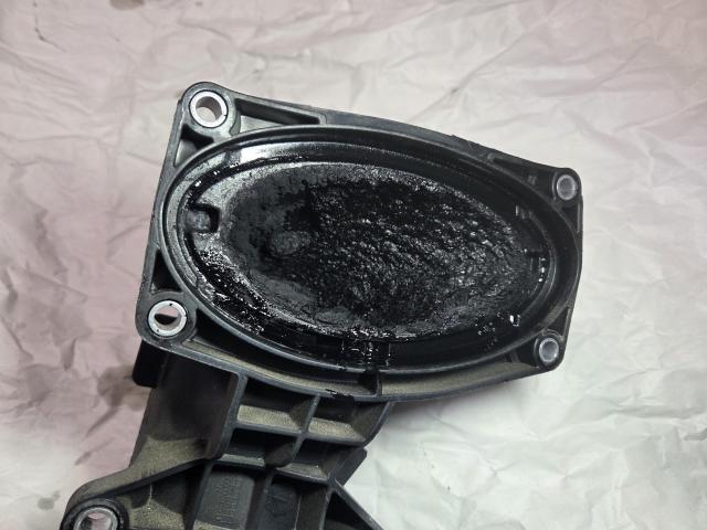 メルセデス・ベンツ　Ｃ220d　W205　EGRバルブ交換　吸排気系修理・整備　輸入車修理専門店　　伊勢市　カーブティック三共