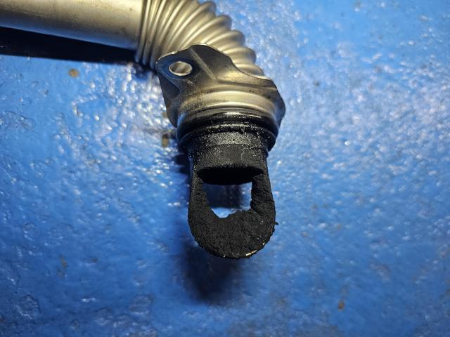 ボルボ　Ｖ６０　インテーク詰まりの為洗浄＆リキモリインテーククリーナー施工！！