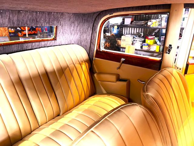 レーザー張替えや・・・