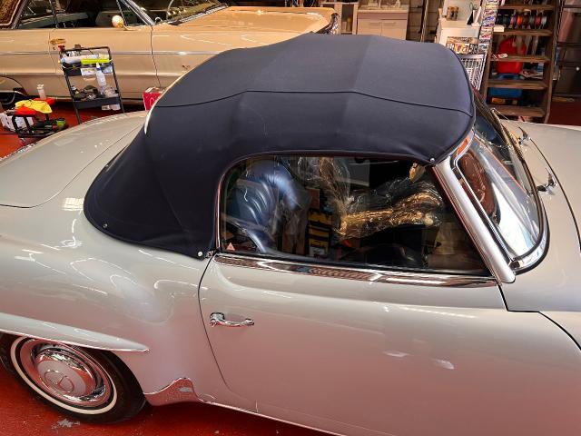 メルセデス・ベンツ　ＳＬ　自動車内装