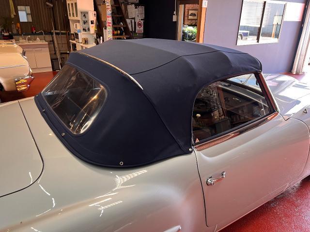 メルセデス・ベンツ　ＳＬ　自動車内装