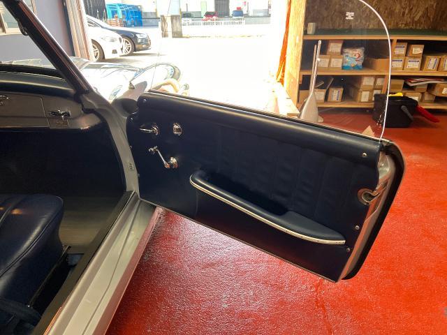 メルセデス・ベンツ　ＳＬ　自動車内装