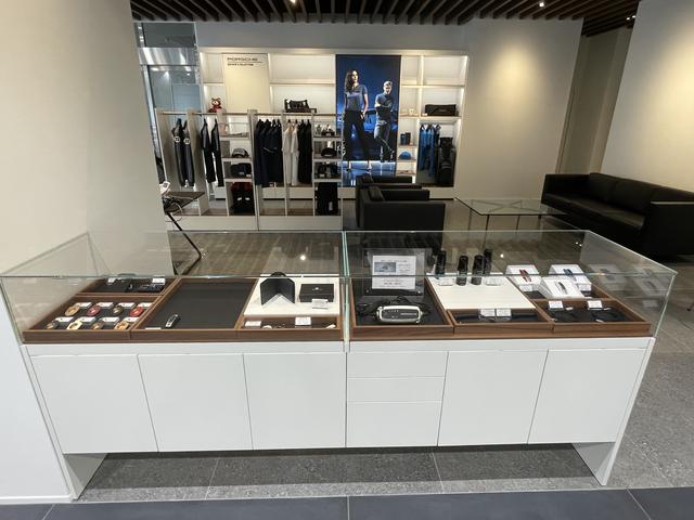 ポルシェセンター目黒 六本木認定中古車センター サービス紹介の4つ目