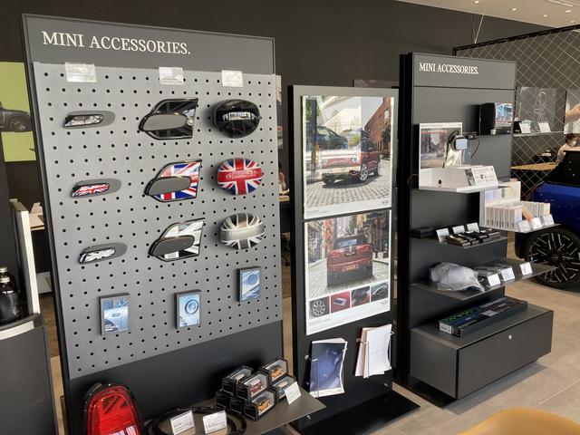 ＭＩＮＩ平塚 ＡＬＣ ＭＯＴＯＲＳ ＧＲＯＵＰ サービス紹介の4つ目