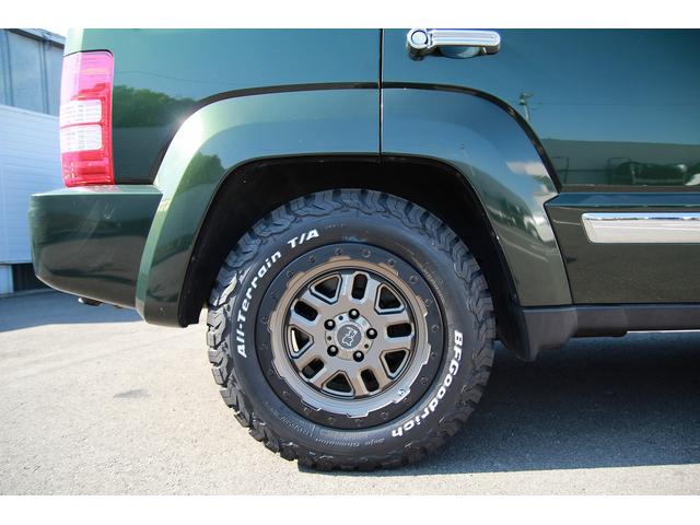 Jeep ジープ KK チェロキー タイヤ交換 アルミ交換 埼玉 八潮 車検 内装 張替え タイヤ交換 オイル交換 ドラレコ アンドロイドナビ 取付 カスタム ドレスアップ パーツ持込 歓迎