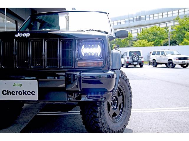 Jeep ジープ チェロキー XJ 7MX LED ヘッドライト 交換 社外品 カスタム ドレスアップ ドラレコ 持ち込みOK 整備 認証工場 埼玉県 他輸入車メーカー 歓迎