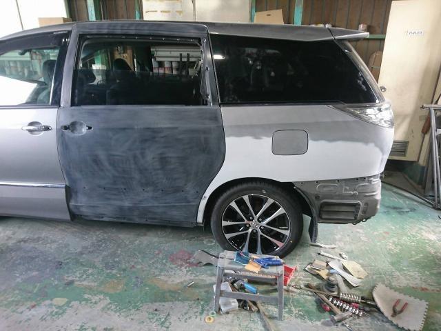 トヨタ/エスティマ/スライドドア鈑金塗装/板金・外装補修/整備/点検/車検/鈑金/塗装/カスタム/全塗装/代車無料/埼玉県/八潮市/吉川市/草加市/越谷市/川口市/春日部市/千葉県/茨城県/群馬県/国産車
