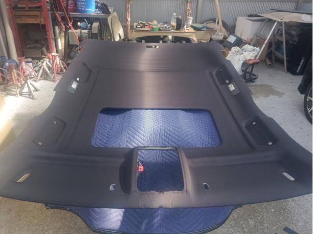 【ポルシェ カイエン】ルーフライニングの張替をして天井たれを補修