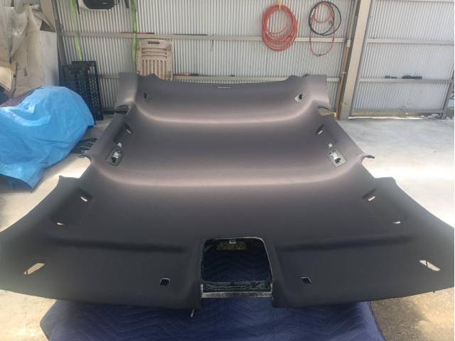 【ポルシェ カイエン】ルーフライニングの張替をして天井たれを補修