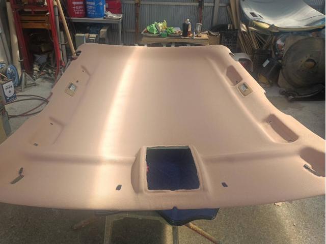 【ポルシェ カイエンS】ルーフライニングの張り替え