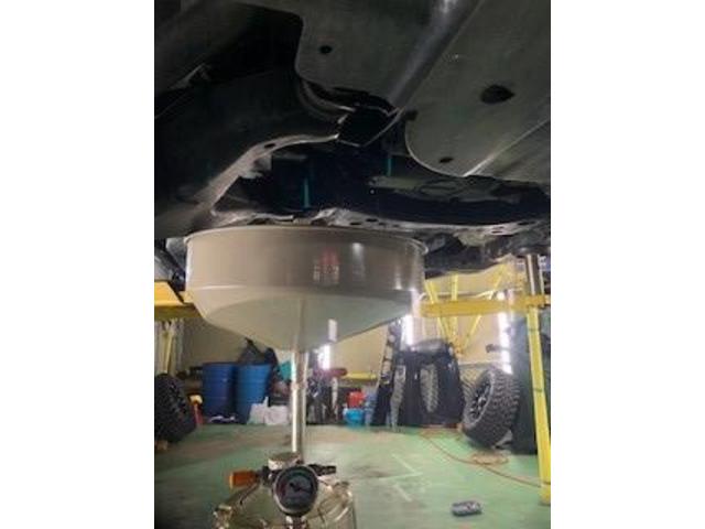 ＵＳ　ＴＯＹＯＴＡ　SEQUOIA　SR5　ATFオイル圧送交換　デフオイル交換作業
トランスファーオイル交換　