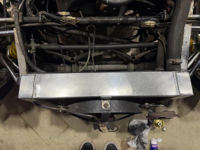 【手磨き　汚れ落とし】バーキン7　 手磨き　WAKO'S　ラジエータ部分　 水垢　ウロコ取　　神奈川県　横浜市　都筑区よりご紹介