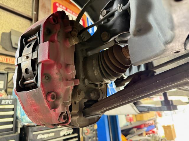 三菱　ランサーエボリューションⅦ　ブレーキ　ブレンボキャリパー　オーバーホール　シールキット交換　清掃　