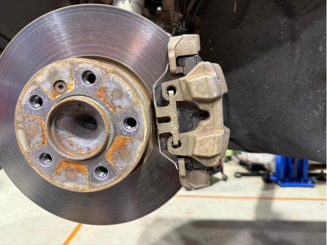 ＢＭＷ　１シリーズ　サスペンション・足回り修理・整備