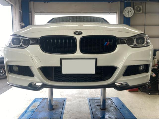 BMW F30 320i フロントリップスポイラー取付