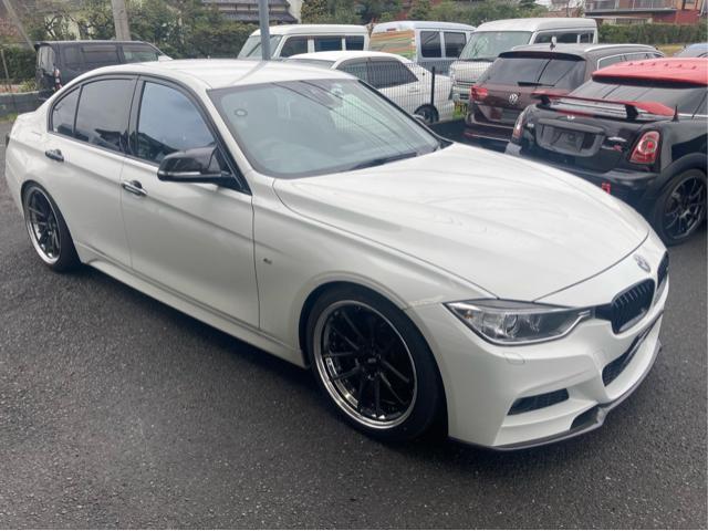 BMW F30 320i フロントリップスポイラー取付