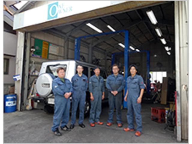 年間１，０００台を手掛けるＧクラス専門店最強メカニックのワンオーナーにお任せ下さい。