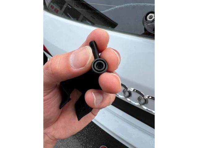 アウディ　Ｑ５　リアワイパー詰まり修理　西多摩郡瑞穂町/青梅市/羽村市/福生市/あきる野市/武蔵村山市/東大和市/東村山市/昭島市/立川市/八王子市/所沢市/川越市/入間市/飯能市/狭山市