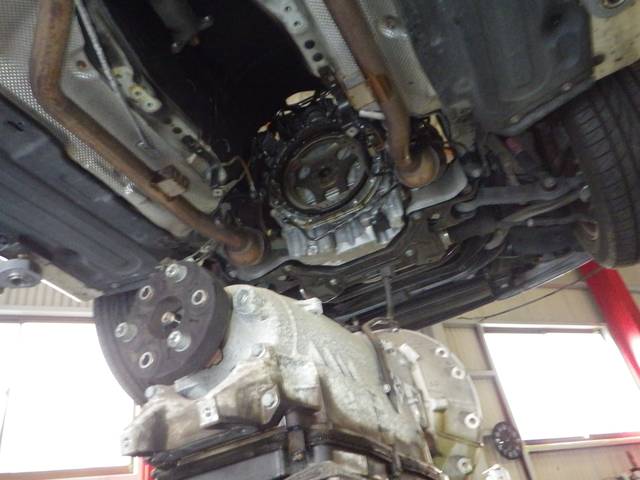 メルセデスベンツ Eクラス　W211 オイル漏れ修理
