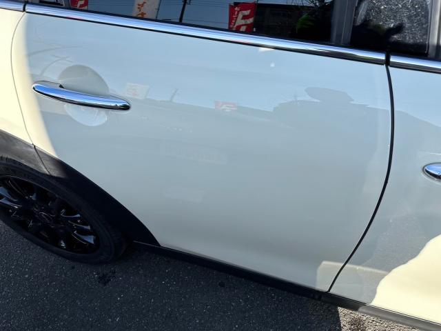 ミニクーパー　右リアドア、フロントバンパー修理