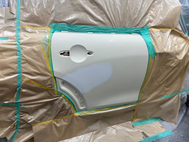 ミニクーパー　右リアドア、フロントバンパー修理