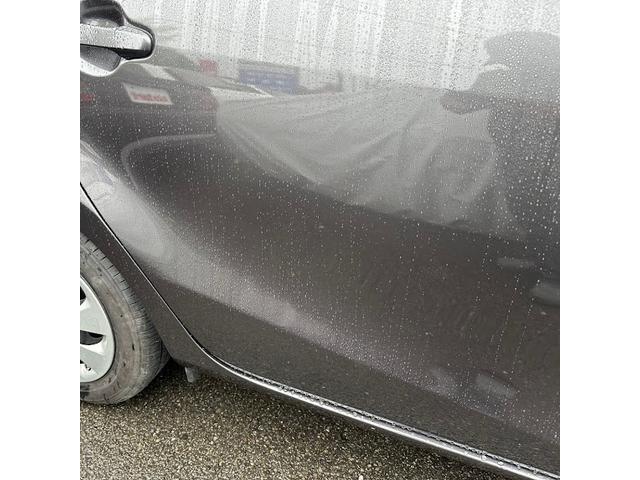 トヨタ　アクア　右リアドア、右リアクォーター修理