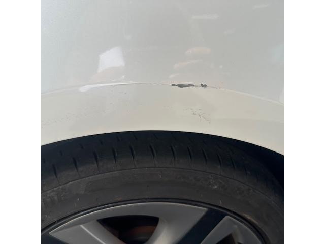 トヨタ　ヴォクシー　右フロントフェンダー修理