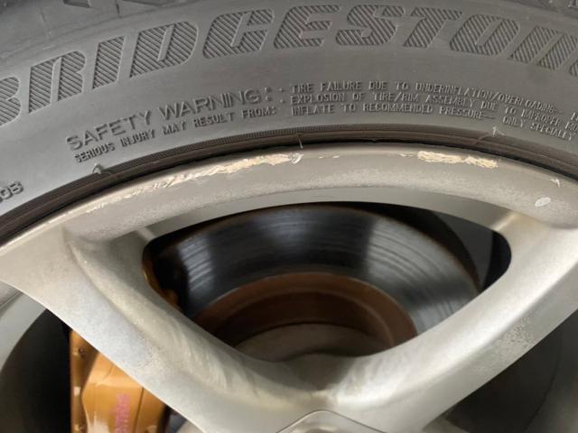 日産　スカイライン　ホイール修理、ヘッドランプコーティング施工