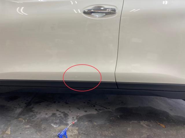 日産　エクストレイル　左右ドア、ボンネット修理