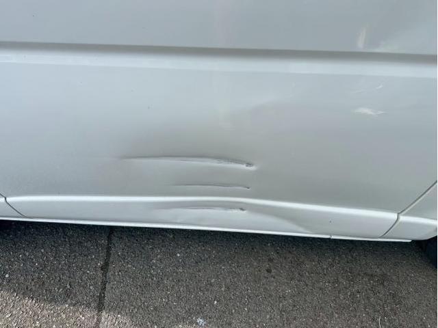 トヨタ　ハイエース　左スライドドア交換　左リアクォーター修理