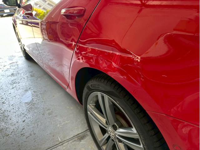 フォルクスワーゲン ゴルフ　左リアクォーター、左リアドア修理