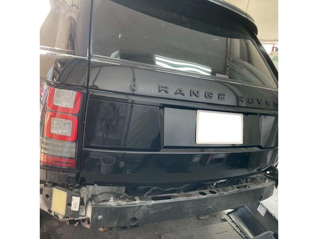 ランドローバー　レンジローバー　バックドア修理、リアバンパー取替　保険修理