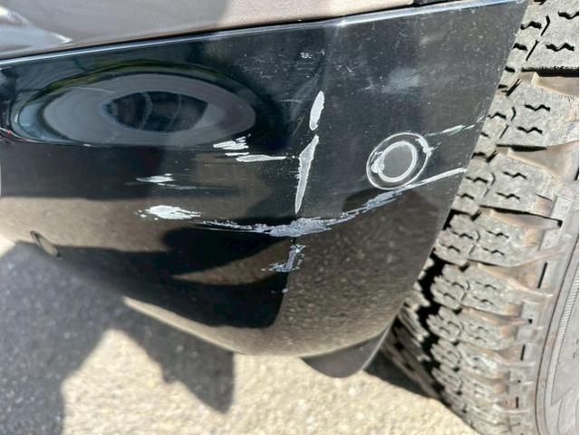 ランドローバー　ディフェンダー　左フロントバンパー、左フロントフェンダー修理