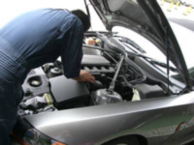 専門スタッフが、貴方の愛車を確り整備致します。