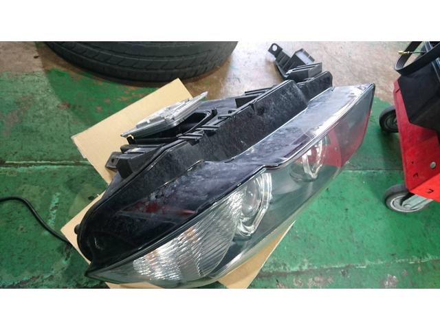 BMW　X3　バルブ切れ　左ロービーム(純正キセノン)不灯　バラスト交換　中古バルブ交換　横浜市　都筑区　川崎市　故障　不具合　消耗品　輸入車　外車