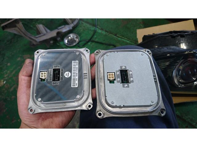 BMW　X3　バルブ切れ　左ロービーム(純正キセノン)不灯　バラスト交換　中古バルブ交換　横浜市　都筑区　川崎市　故障　不具合　消耗品　輸入車　外車